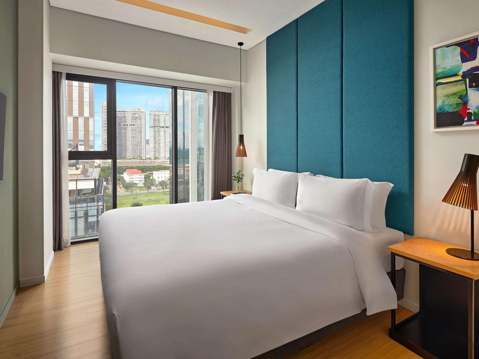 Novotel Living Saigon South Ho-Chi-Minh-Stadt Exterior foto