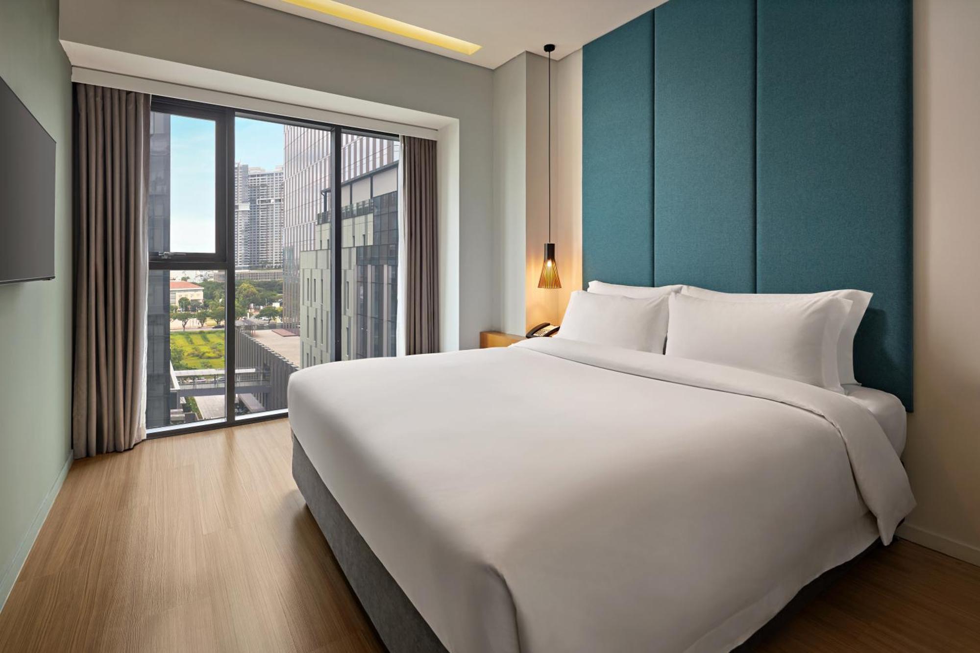 Novotel Living Saigon South Ho-Chi-Minh-Stadt Exterior foto