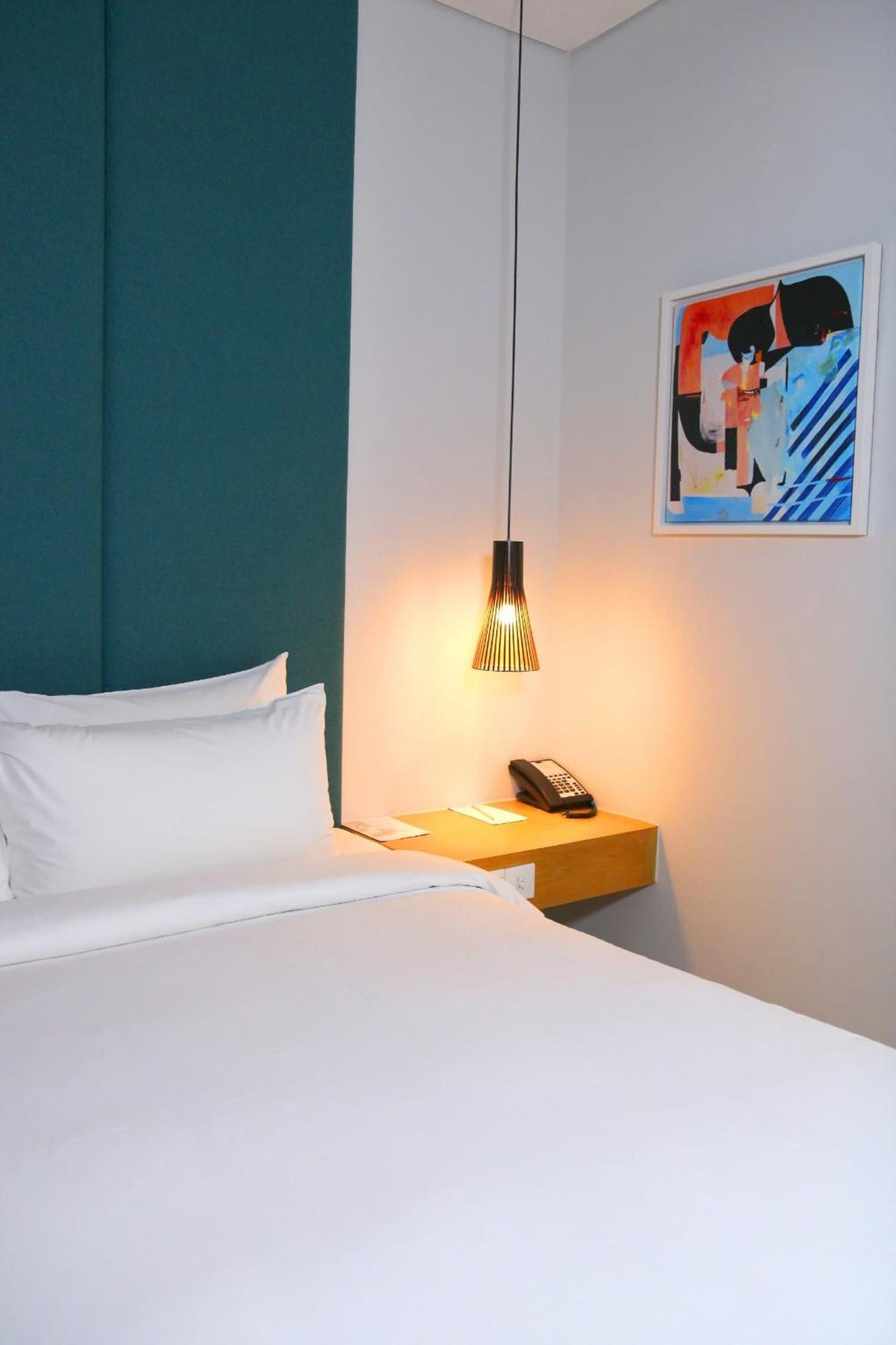 Novotel Living Saigon South Ho-Chi-Minh-Stadt Exterior foto